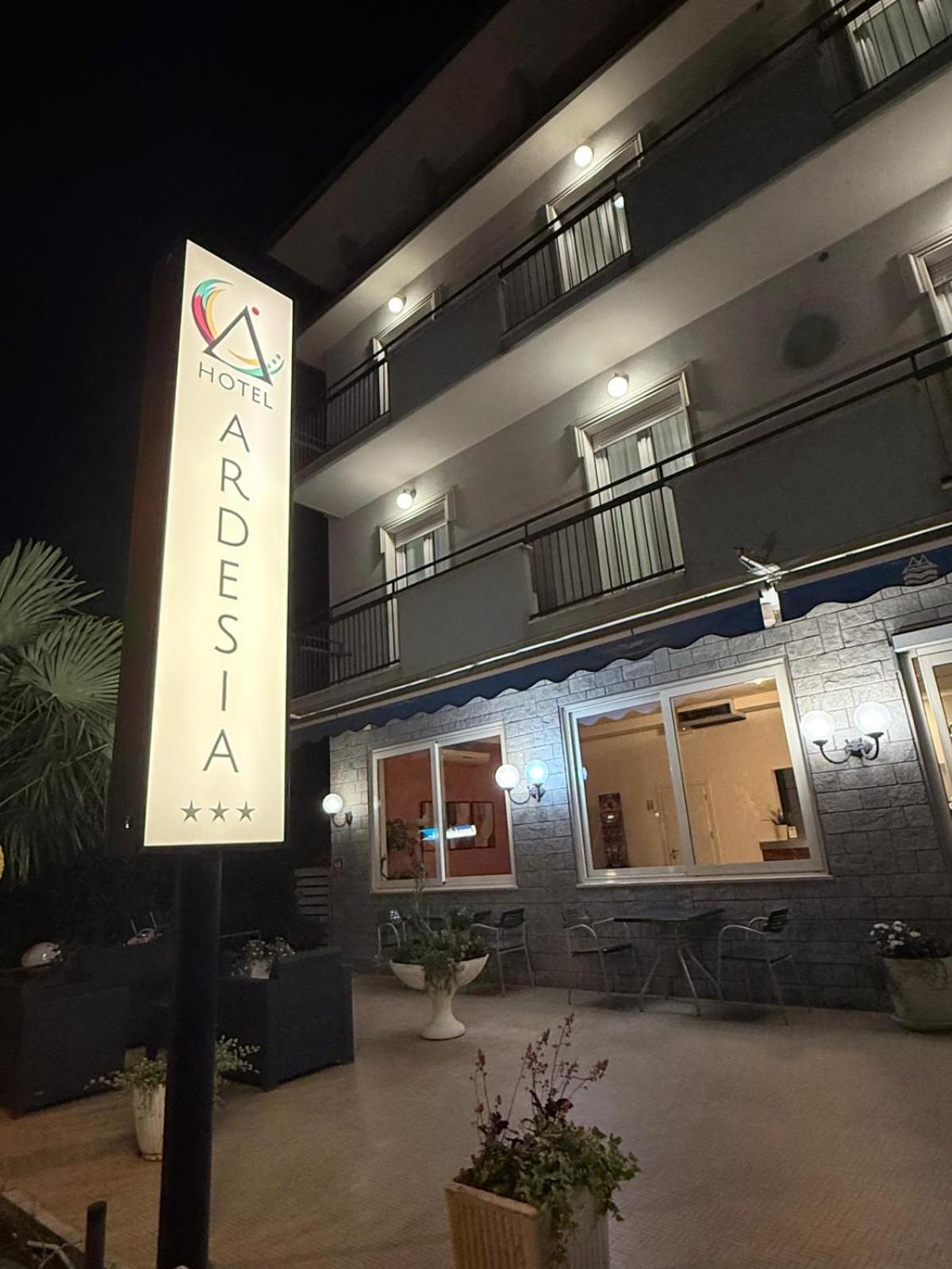 阿尔德西亚酒店 里米尼 外观 照片